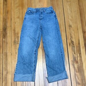 Women's baggy cuffed blue Jeans